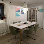 Cozy And Spacious In Appartement Svolvær