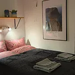 Cozy And Spacious In Appartement