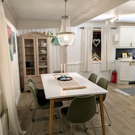 Cozy And Spacious In Svolvær