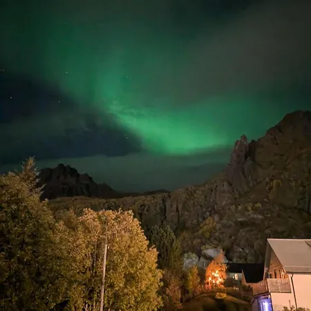 Cozy And Spacious In Svolvær