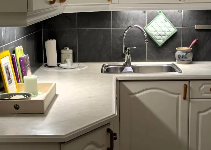 Cozy And Spacious In