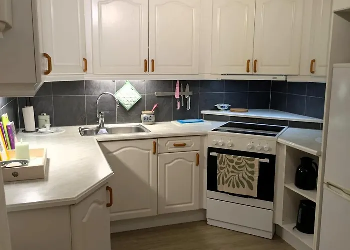 Leilighet Cozy And Spacious In