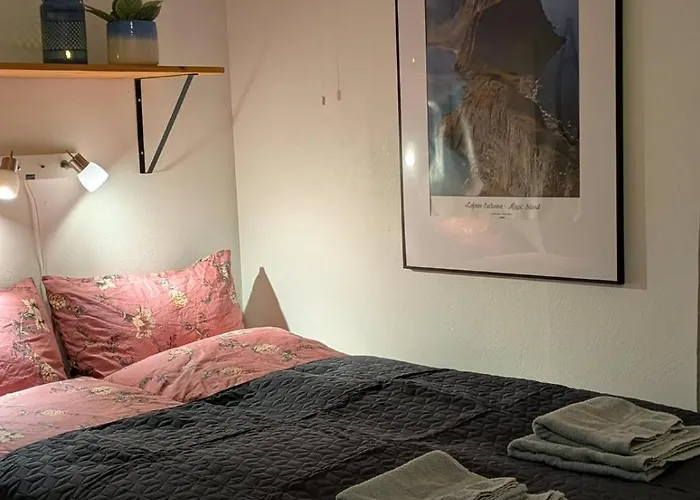 Cozy And Spacious In Lägenhet